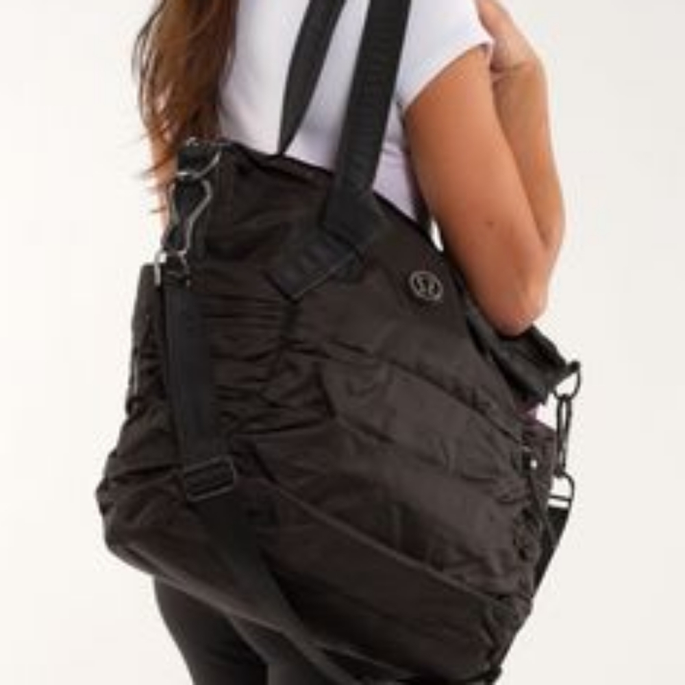 Lululemon duffle bag